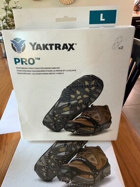 Yaktrax Pro Traction Cleats - Size Large